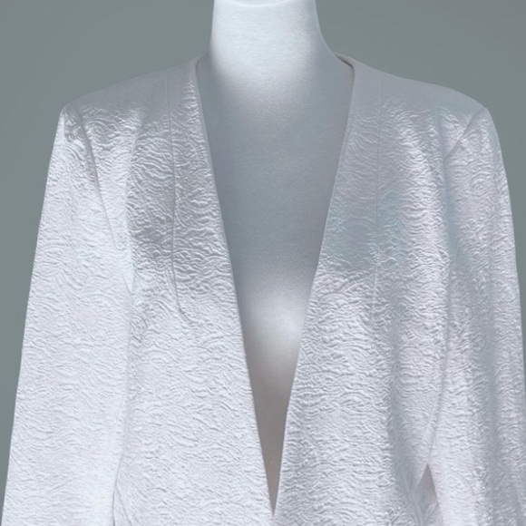 NWOT Metaphor Women’s White Jacket Blazer Size XL Textured Fabric - Picture 5 of 8